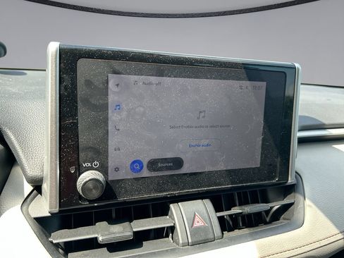 Certified 2025 Toyota RAV4 XLE FWD image 23