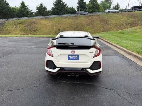 Used 2018 Honda Civic Type R image 6
