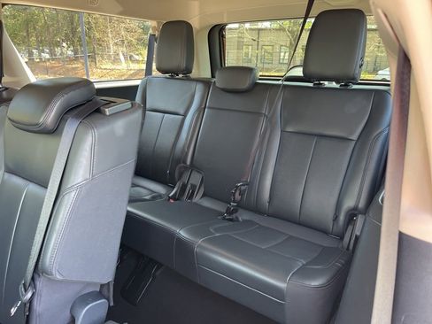 Certified 2024 Ford Expedition Max XLT image 23