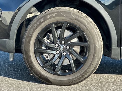 Used 2018 Land Rover Discovery Sport HSE image 29