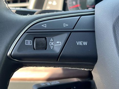 Certified 2025 Audi Q8 Premium image 25