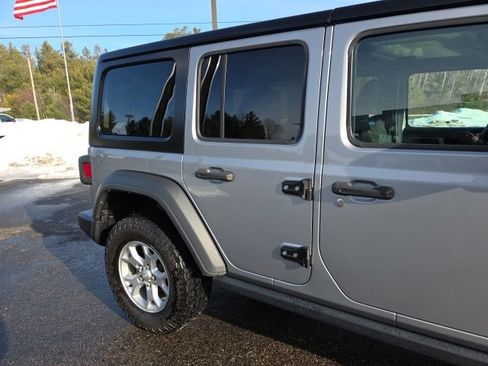 Used 2021 Jeep Wrangler Unlimited Islander w/ Uconnect 4C Nav & Sound Group image 28