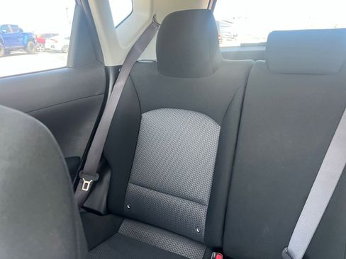 Used 2025 Kia Soul LX w/ LX Technology Package FWD image 39