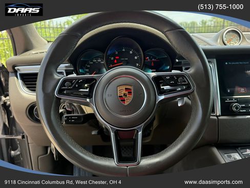 Used 2018 Porsche Macan AWD/4WD image 39