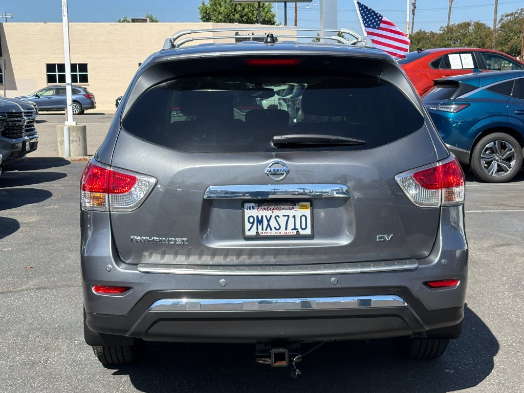 Used 2016 Nissan Pathfinder SV FWD image 5