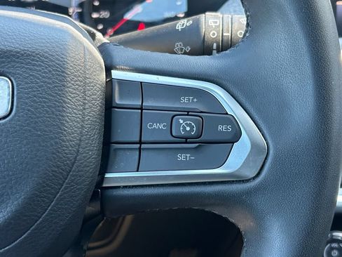Used 2024 Jeep Compass Latitude AWD/4WD image 26