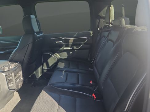 Used 2019 RAM 1500 Laramie AWD/4WD image 25
