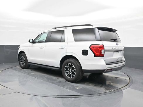 Used 2024 Ford Expedition XLT image 6