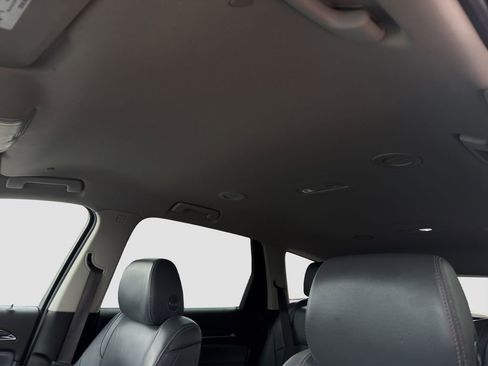 Used 2020 Buick Enclave Essence image 24