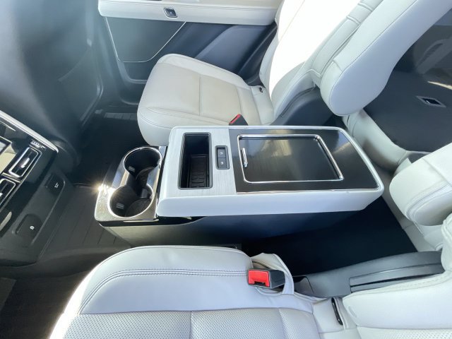 Used 2025 Lincoln Aviator Reserve w/ Illumination Package RWD image 17