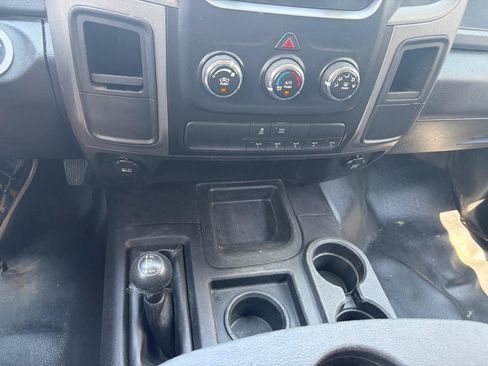 Used 2014 RAM 2500 ST AWD/4WD image 23