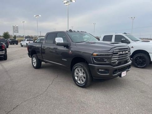 New 2026 RAM 2500 Laramie w/ Sport Appearance Package AWD/4WD image 3