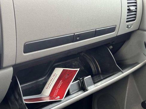 Used 2011 Chevrolet Silverado 1500 W/T image 27