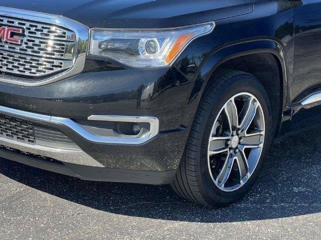 Used 2019 GMC Acadia Denali w/ Technology Package AWD/4WD image 9