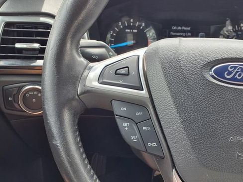 Used 2016 Ford Fusion SE w/ Equipment Group 201A FWD image 18