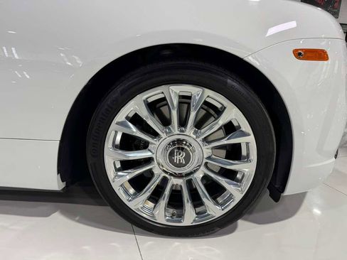 Used 2019 Rolls-Royce Dawn image 61