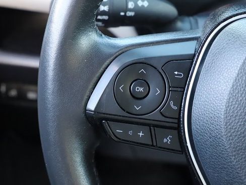 Used 2019 Toyota RAV4 XLE Premium image 26