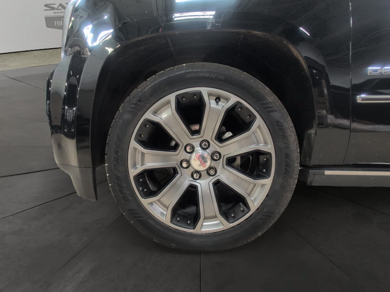 Used 2016 GMC Yukon XL Denali w/ Open Road Package AWD/4WD image 14