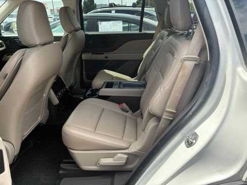 Used 2023 Lincoln Aviator Reserve w/ Equipment Group 201A AWD/4WD image 29