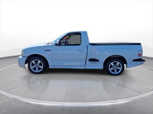 Used 2001 Ford F150 Lightning RWD image 5