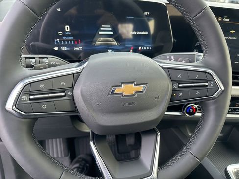 New 2026 Chevrolet Equinox LT w/ Convenience Package II image 9