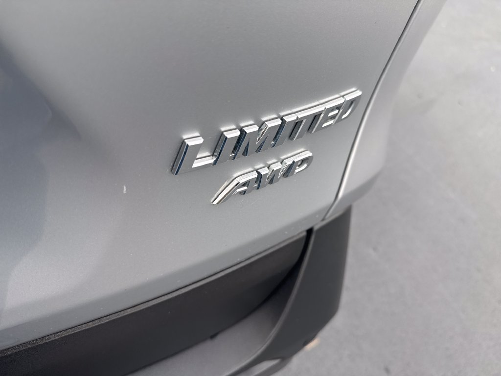 Used 2020 Toyota RAV4 Limited AWD/4WD image 41