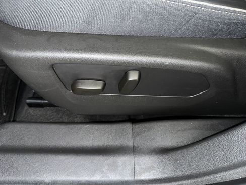 Certified 2023 Buick Envision Essence image 6