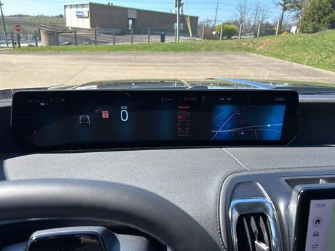 New 2026 Ford Expedition Tremor image 25