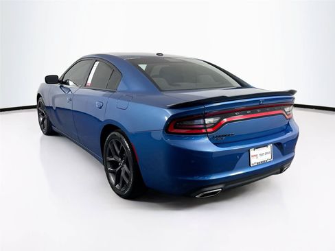 Used 2021 Dodge Charger SXT w/ Blacktop Package RWD image 10