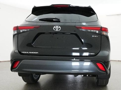New 2026 Toyota Highlander Limited AWD/4WD image 17