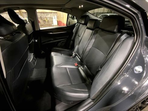 Used 2025 Toyota Camry XLE w/ Premium Plus Package image 21