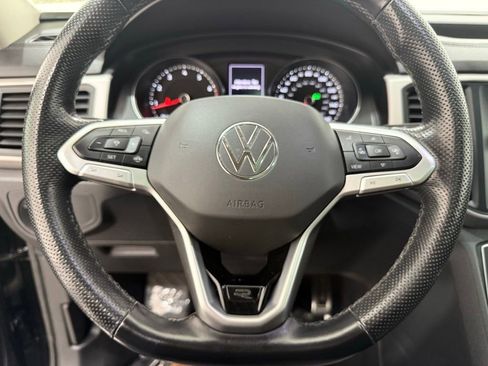 Used 2021 Volkswagen Atlas SE image 45