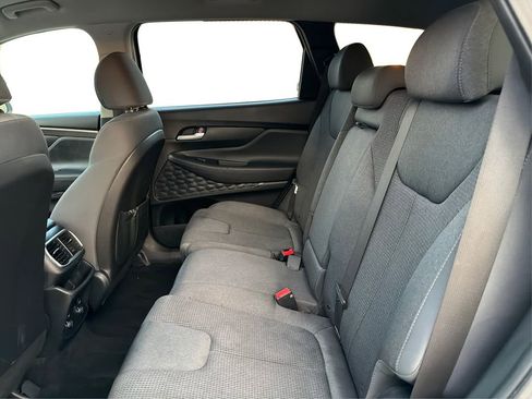 Used 2019 Hyundai Santa Fe SE image 11