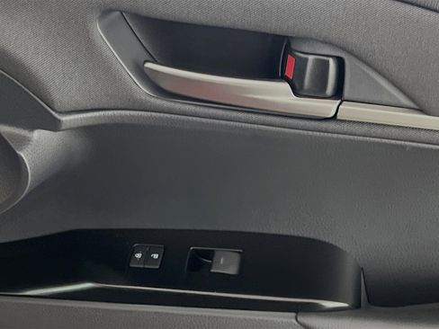 Used 2026 Toyota Camry LE image 32