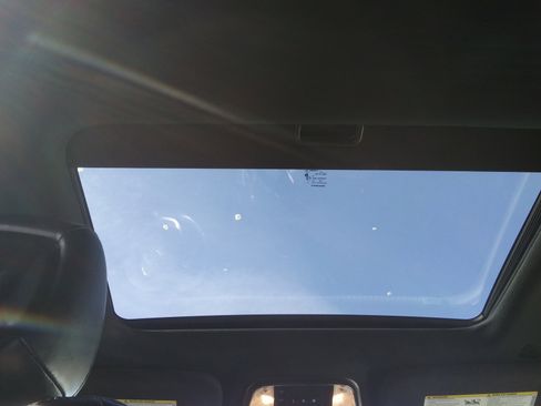 Used 2019 Jeep Grand Cherokee Altitude image 12