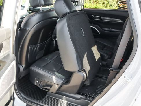 Used 2022 Kia Telluride EX w/ EX Premium Package image 39