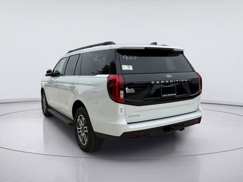 New 2026 Ford Expedition Active RWD image 3