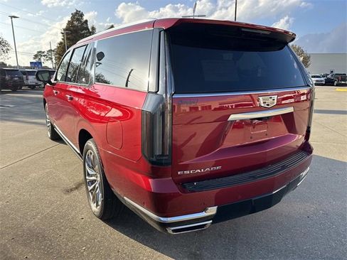 Used 2025 Cadillac Escalade ESV Premium Luxury Platinum w/ LPO, Radiant Package image 7