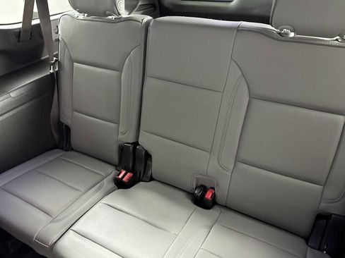 Used 2023 GMC Yukon XL SLT image 14