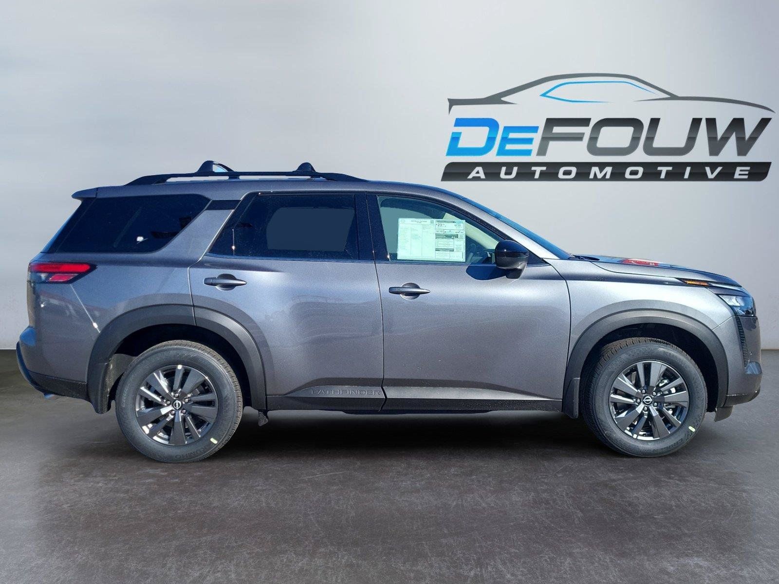 Used 2026 Nissan Pathfinder SV AWD/4WD image 2