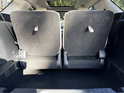 Used 2017 Ford Explorer Platinum image 50