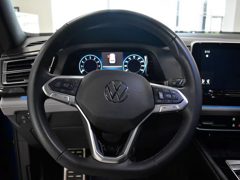 Used 2026 Volkswagen Atlas Cross Sport SEL R-Line AWD/4WD image 27