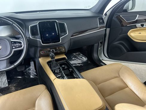 Used 2019 Volvo XC90 T6 Momentum w/ Protection Package Premier AWD/4WD image 20