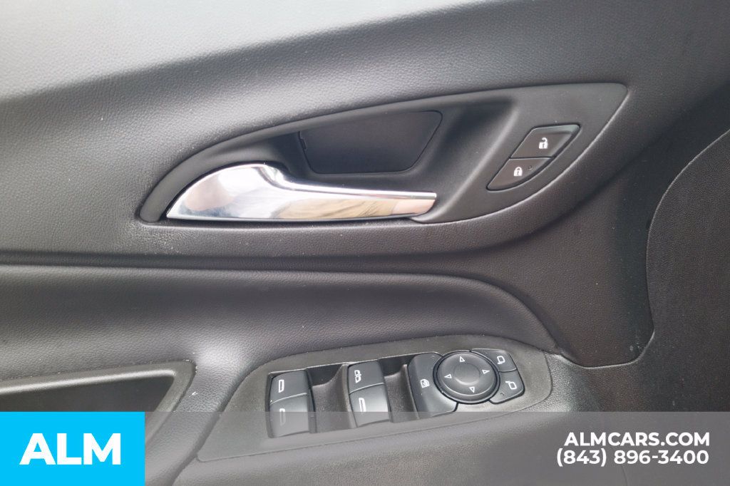 Used 2024 Chevrolet Equinox LT FWD image 15