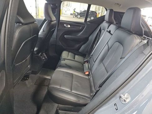 Used 2023 Volvo XC40 B5 Plus w/ Climate Package AWD/4WD image 15