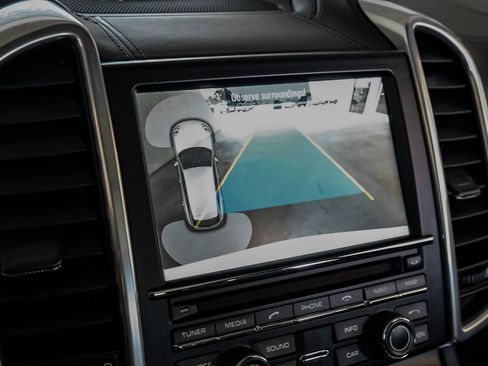 Used 2015 Porsche Cayenne Turbo w/ Premium Plus Package image 18