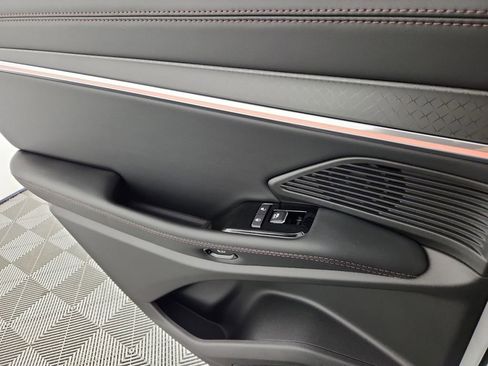 New 2025 Jeep Wagoneer S Limited AWD/4WD image 22