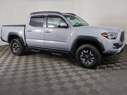 Used 2021 Toyota Tacoma TRD Off-Road AWD/4WD image 15