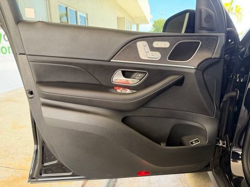 Used 2025 Mercedes-Benz GLE 350 4MATIC image 37