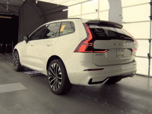 Used 2026 Volvo XC60 B5 Ultra AWD/4WD image 6